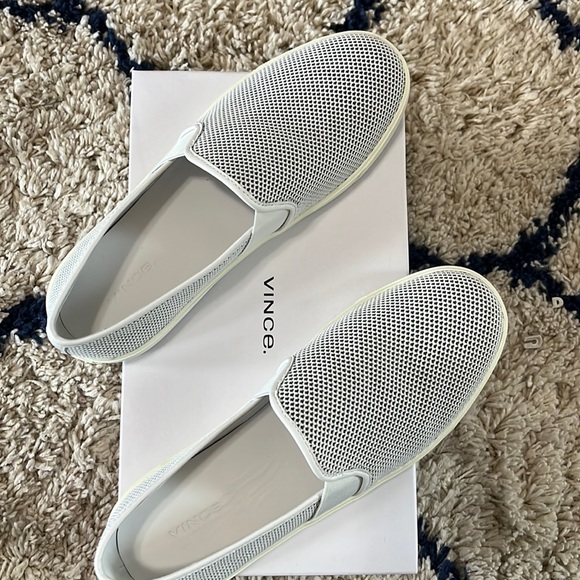 NEW Vince Slip on Sneakers - Picture 1 of 5